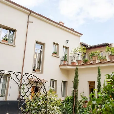 Angiolo - Spacious & Elegant Duplex In Apartament