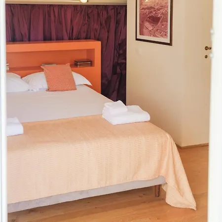 Angiolo - Spacious & Elegant Duplex In