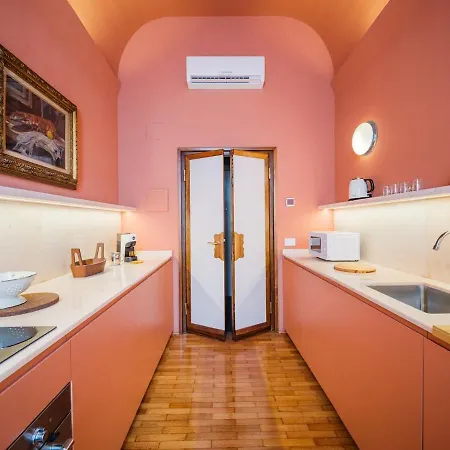 Angiolo - Spacious & Elegant Duplex In * Firenze