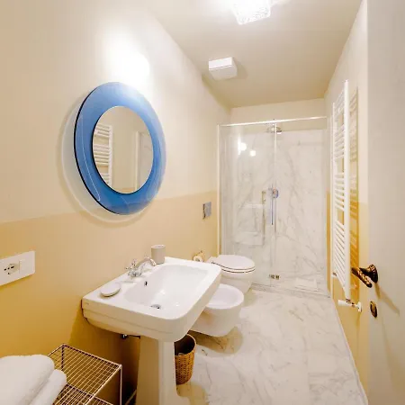 Angiolo - Spacious & Elegant Duplex In Apartament